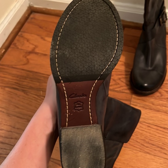 Clarks woman’s boots - Picture 2 of 3